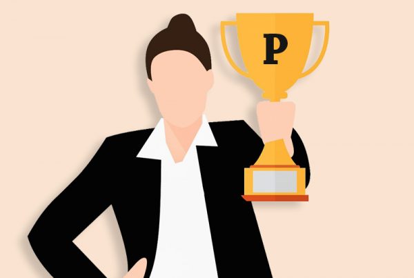 Rysunek kobiety trzymającej puchar z literą p, jak perfekcjonizm